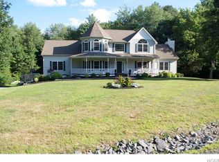 8 Ciresa Ct, Pine Bush, NY 12566