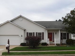 135 Chimney Rdg, Chardon, OH 44024