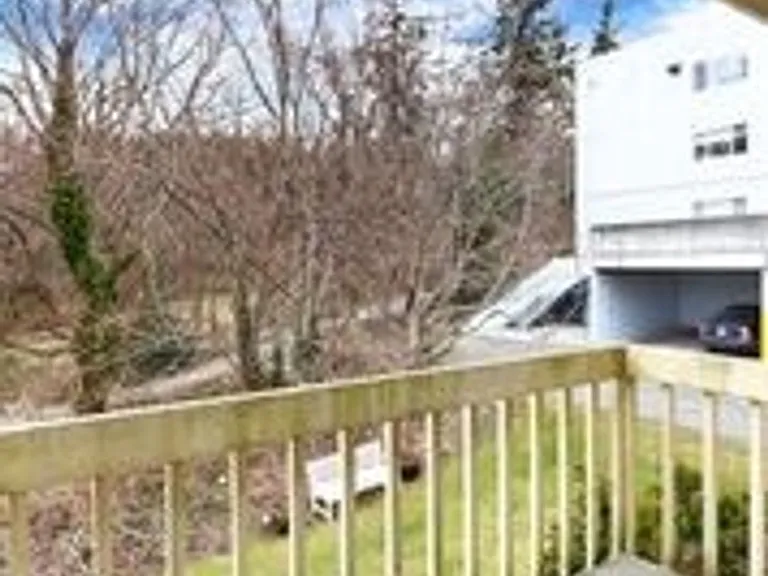 2303 Taylor Ave — Photo 26