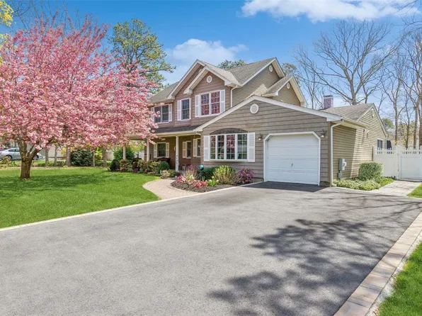 4 Estates Drive, Port Jefferson Station, NY 11776