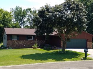 2755 Mourning Dove Dr, Cottage Grove, WI 53527