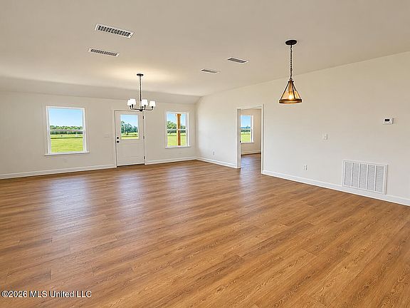 2nd image of 1113 Holland Rd