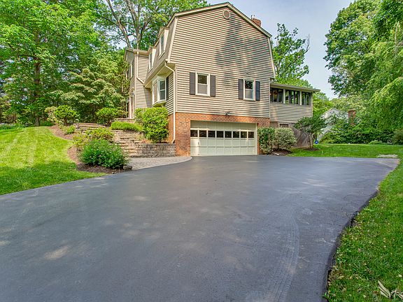 4th image of 3148 Cobb Hill Ln