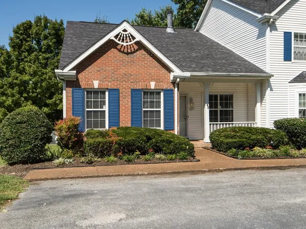 1215 Carriage Park Dr, Franklin, TN 37064