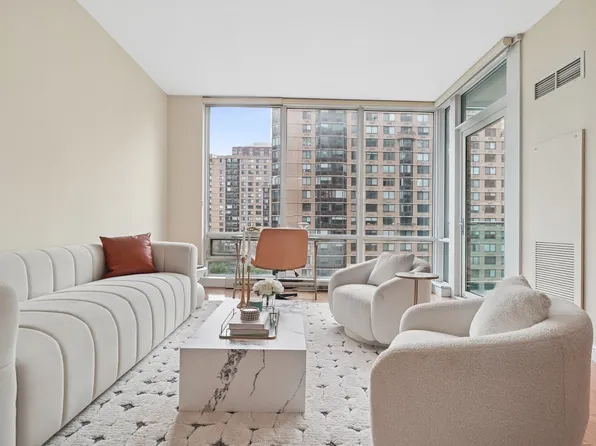 20 Newport Pkwy APT 1006, Jersey City, NJ 07310