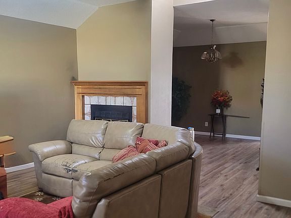 5th image of 12800 Comanche Rd NE