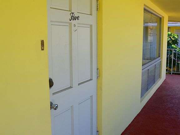 2nd image of 2864 NE 32nd St APT 5