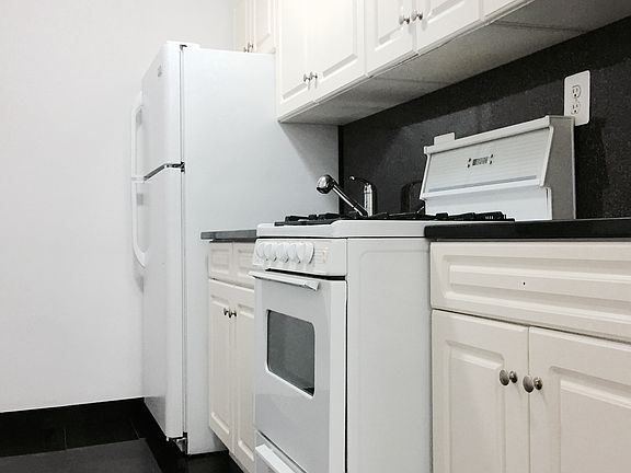 4th image of 315 E 56th St APT 1H