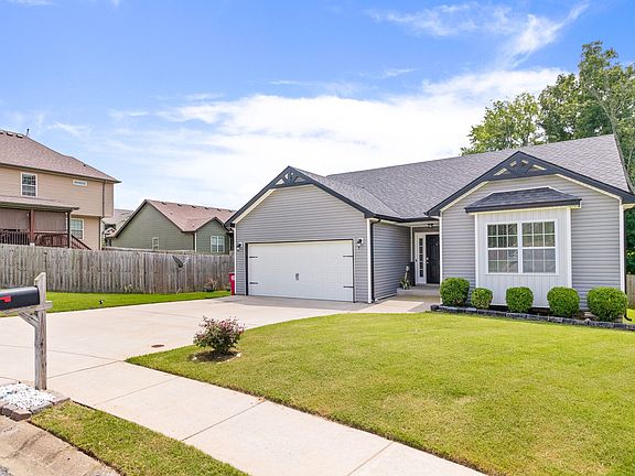 2nd image of 105 Brocket Ct
