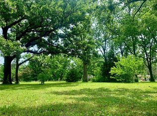 610 E 7th St, Pleasanton, KS 66075