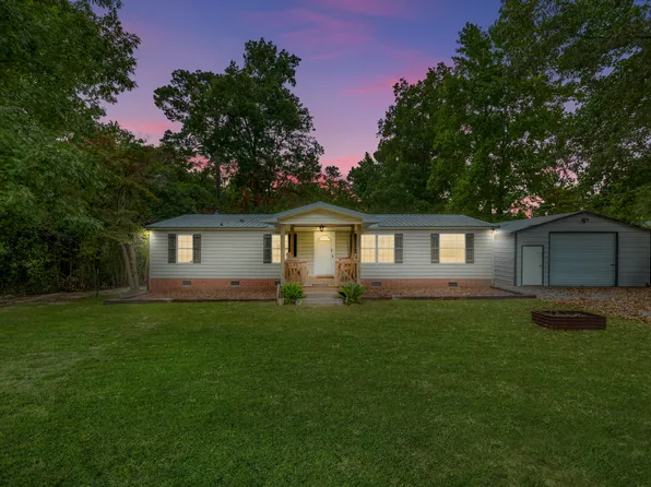 111 Azalea Ln, Eutawville, SC 29048