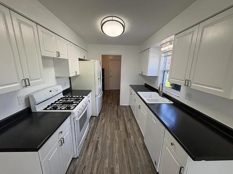 60 Barbados Dr — Photo 5
