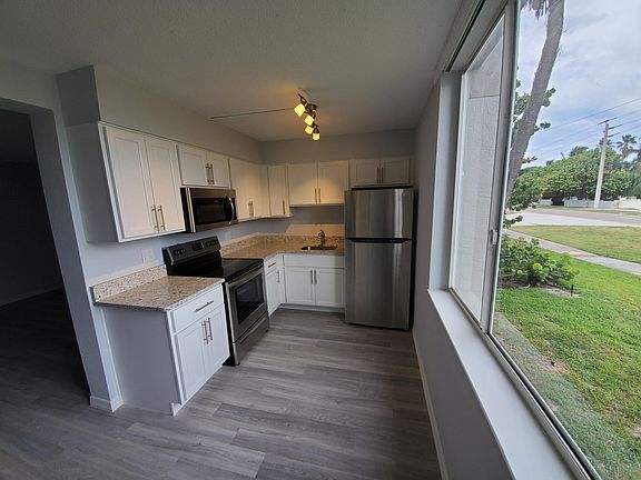 4th image of 494 S Atlantic Ave APT 103