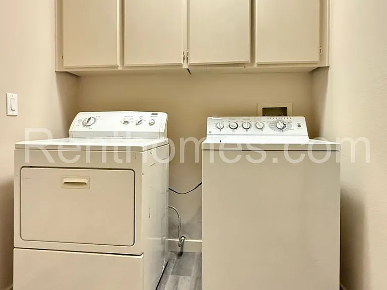 11295 Provencal Pl — Photo 23
