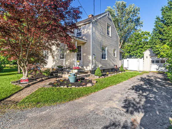 20 Meadowbrook Road, Queensbury, NY 12804