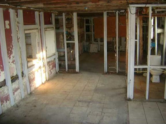 2nd image of 3808 N Prieur St