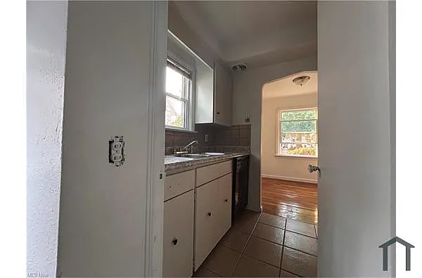 14204 Brunswick Ave photo 1