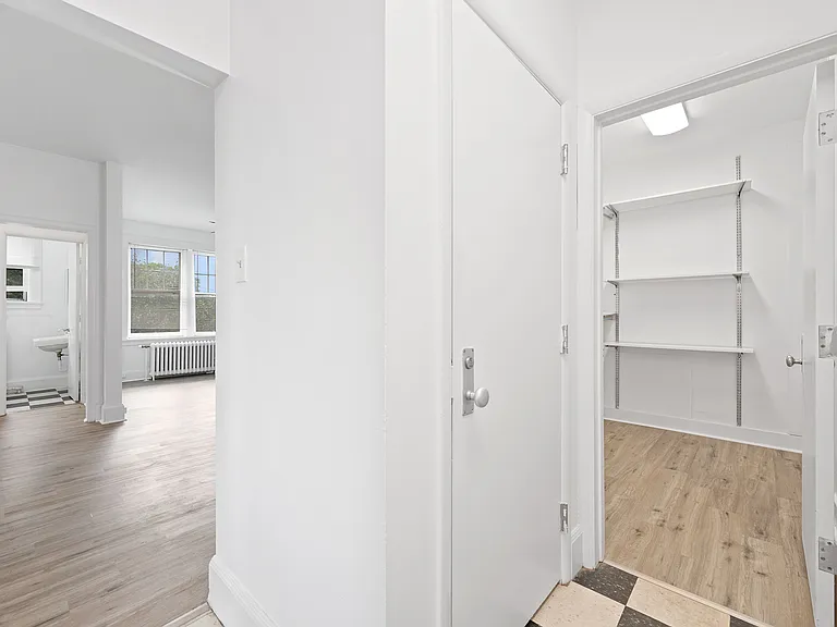 384 Probasco, Unit 14-4933 384 Probasco, Unit 14-4933