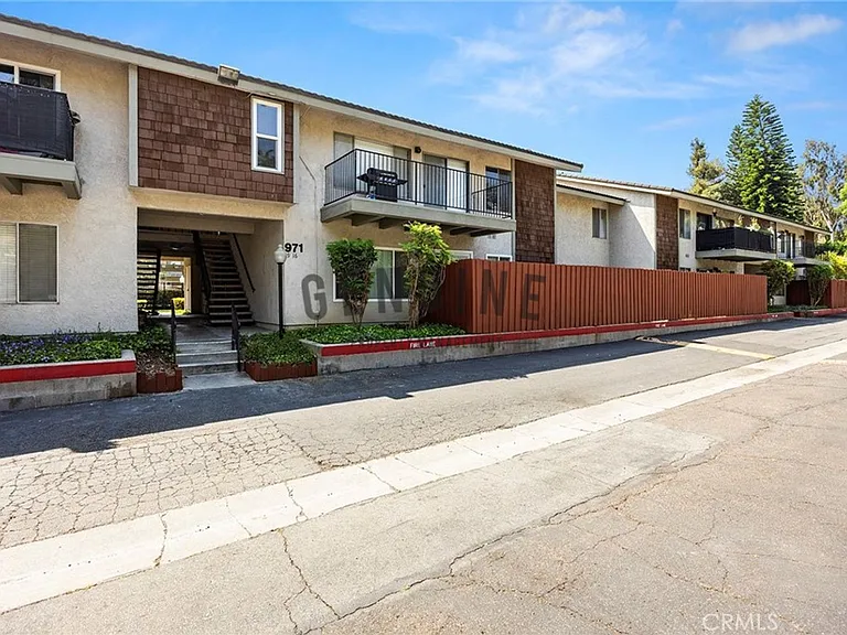 971 S Idaho St #16 — Photo 1