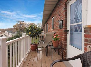 5 Farber Dr, West Babylon, NY