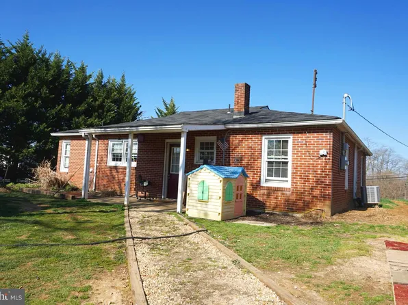 20908 Twin Springs Dr, Smithsburg, MD 21783