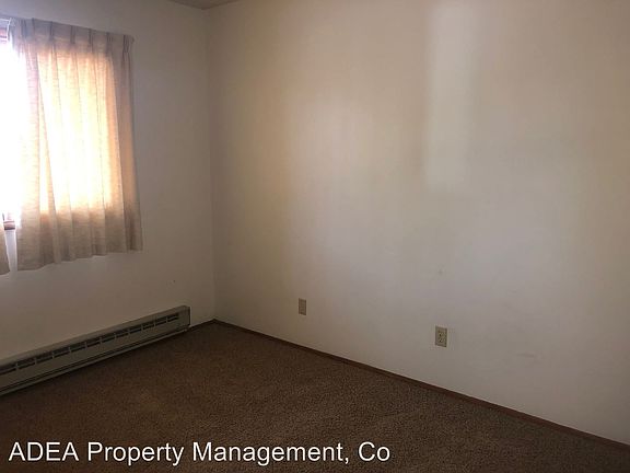 3rd image of 5610 Hillview Way