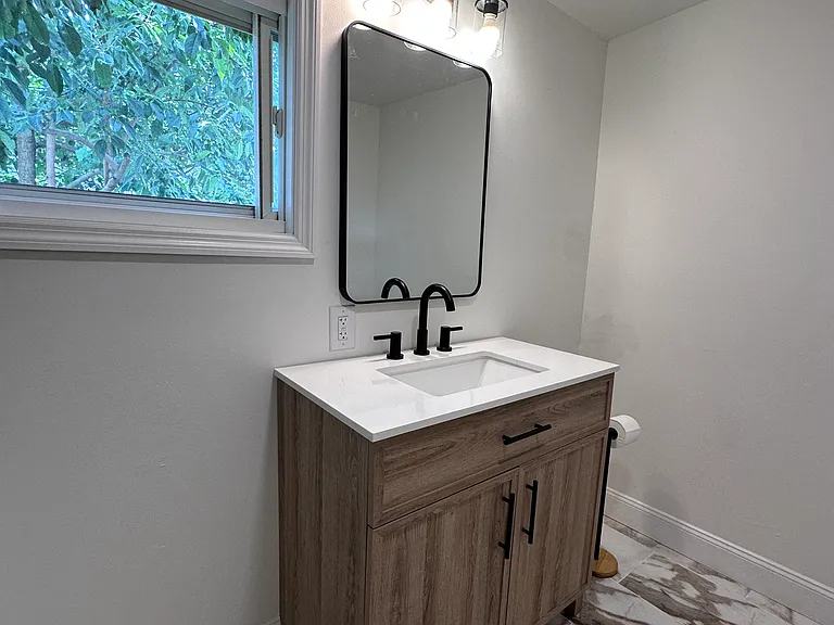 186 Gay St — Photo 13