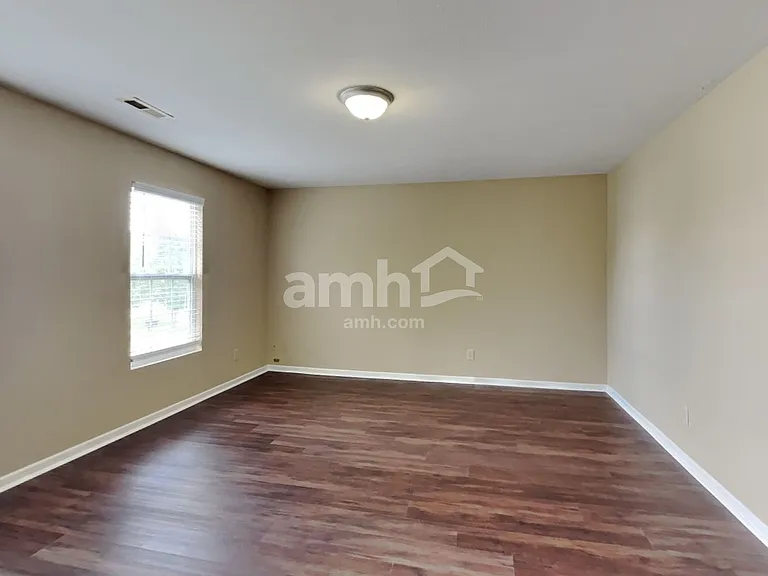 2361 Blackthorn Dr — Photo 9