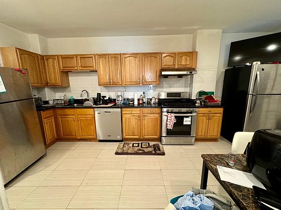 4th image of 872 Huntington Ave #3