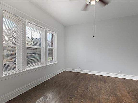 5th image of 2553 N Kildare Ave #2