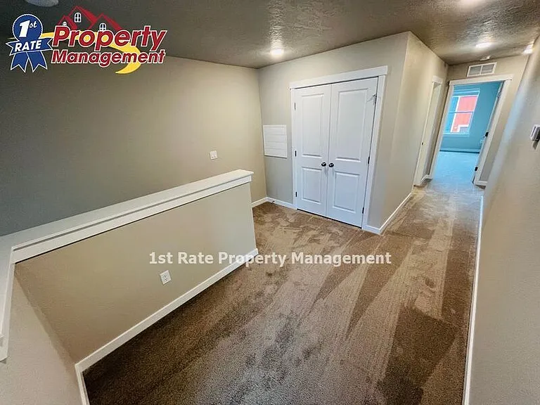 436 N Traquair Ln — Photo 5