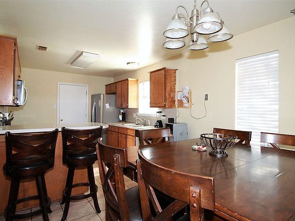 5th image of 325 Woodson Way