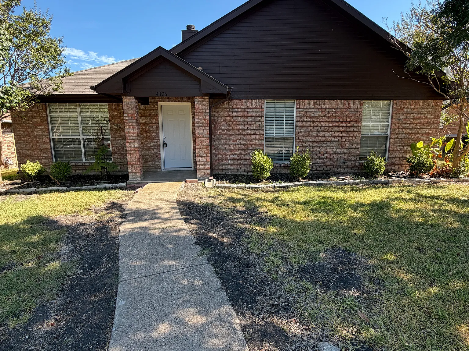 3 bed, 1019 sqft, $1,795 — Photo 2