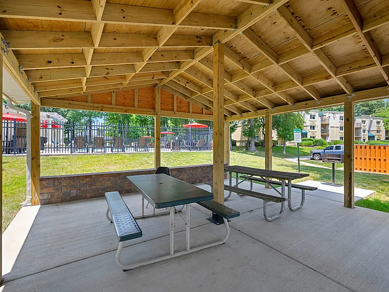 Stuart Woods Apartments — Photo 52