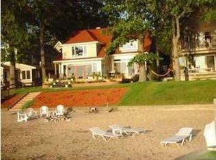 17319 Franklin Ave, Spring Lake, MI 49456