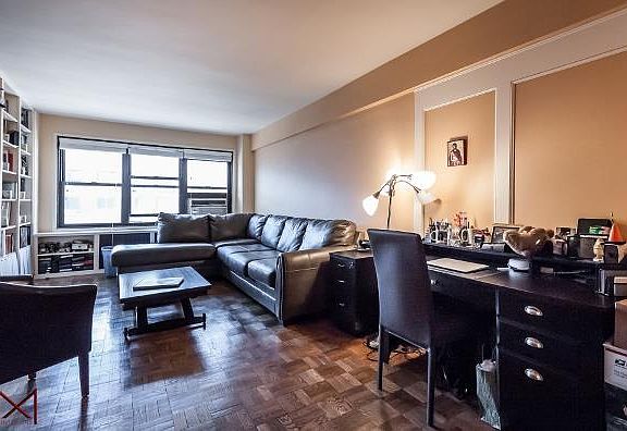 2nd image of 568 Avenue Of The Americas #6A