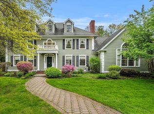 37 Old Planters Rd, Beverly, MA 01915