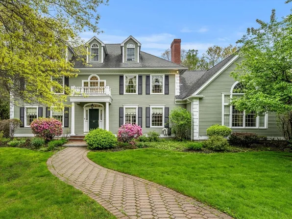 37 Old Planters Rd, Beverly, MA 01915