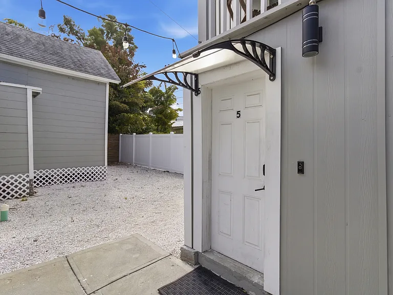 308 W Amelia Ave #5 — Photo 2