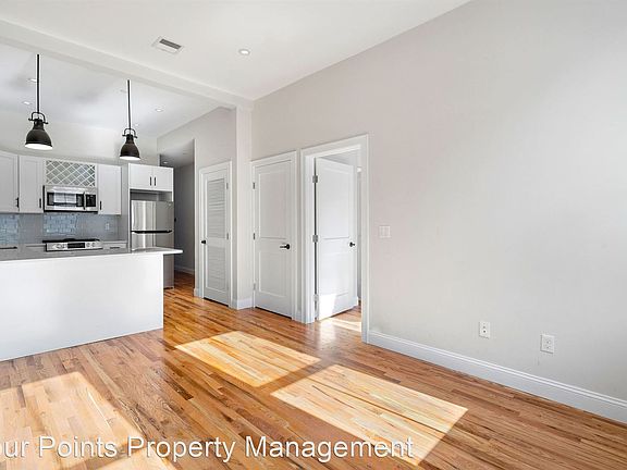 4th image of 21-27 Washington St #302