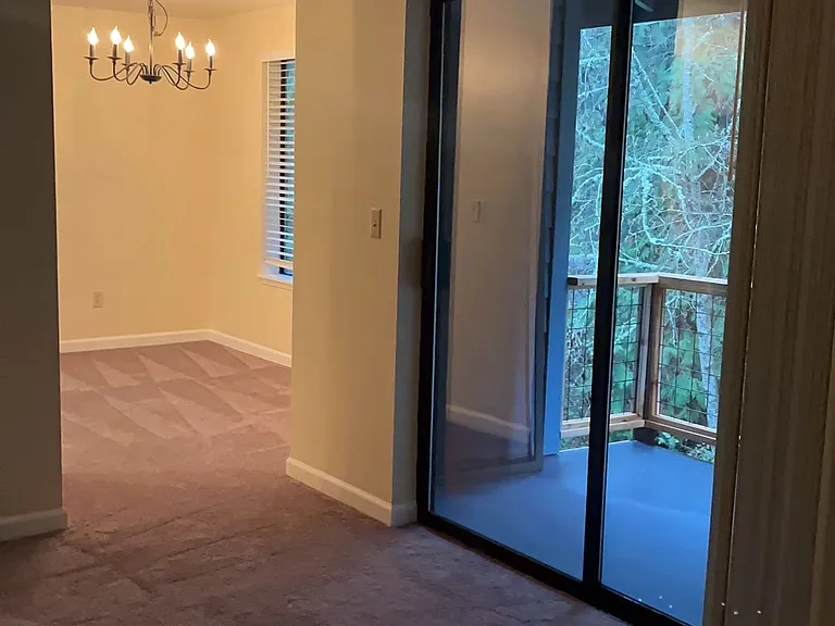 1690 NE Pleasant St #206 — Photo 5