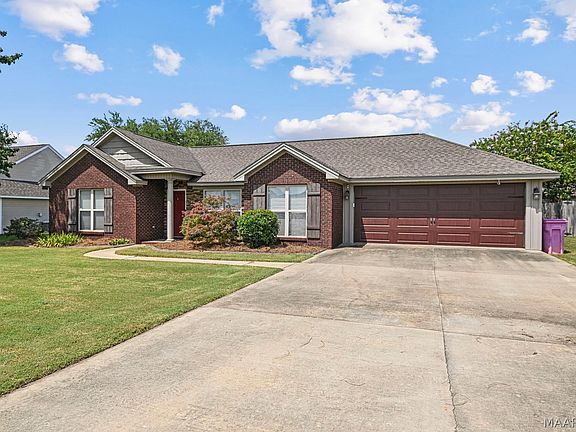 3rd image of 1837 Sanford Dr