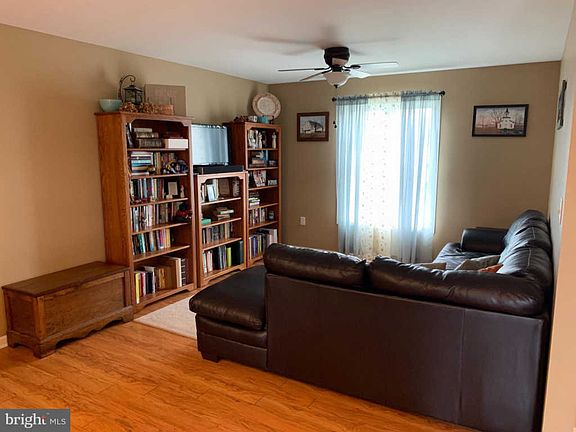 2nd image of 53 Sir William Dr