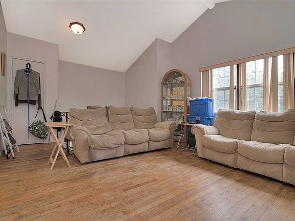 2nd image of 21 Hagerman Ave