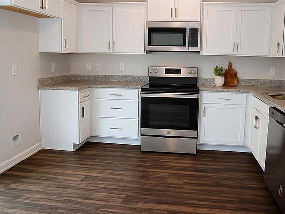 5th image of 1122 Brooksridge Way