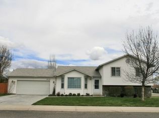 2818 N Quarrystone Way, Meridian, ID 83646