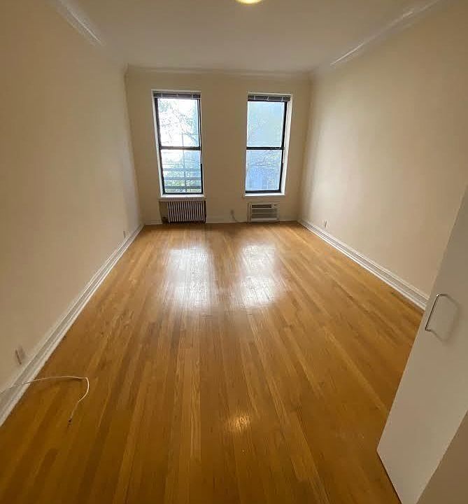 1st image of 148 W 68th St #4AA