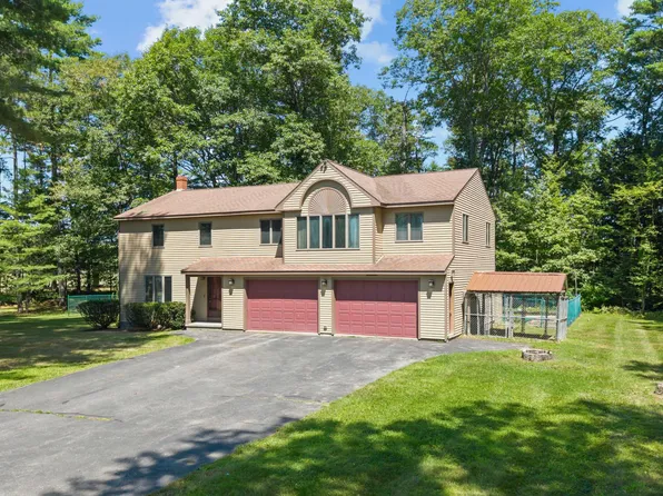 12 Pinewood Drive, Belgrade, ME 04917