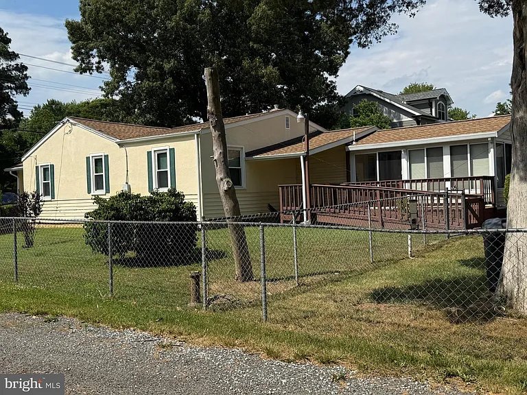 8110 Allentown Rd — Photo 11