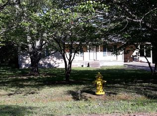 98 Calhoun Rd, Griffin, GA 30224